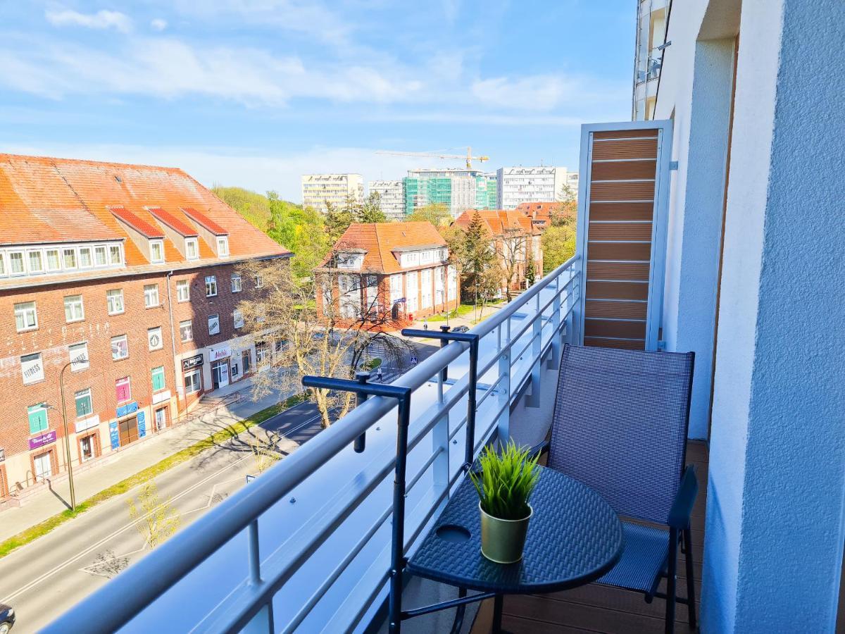 シフィノウイシチェVisit Baltic - Platan Tower Victoriaアパートメント エクステリア 写真